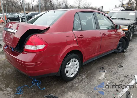 2011 Nissan Versa 1.8S z USA, uszkodzony, nr VIN 3N1BC1AP4BL418720